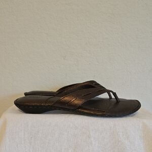 Born Dark Metallic Brown Women's Sandals. Size 8 Beautiful Sandals!